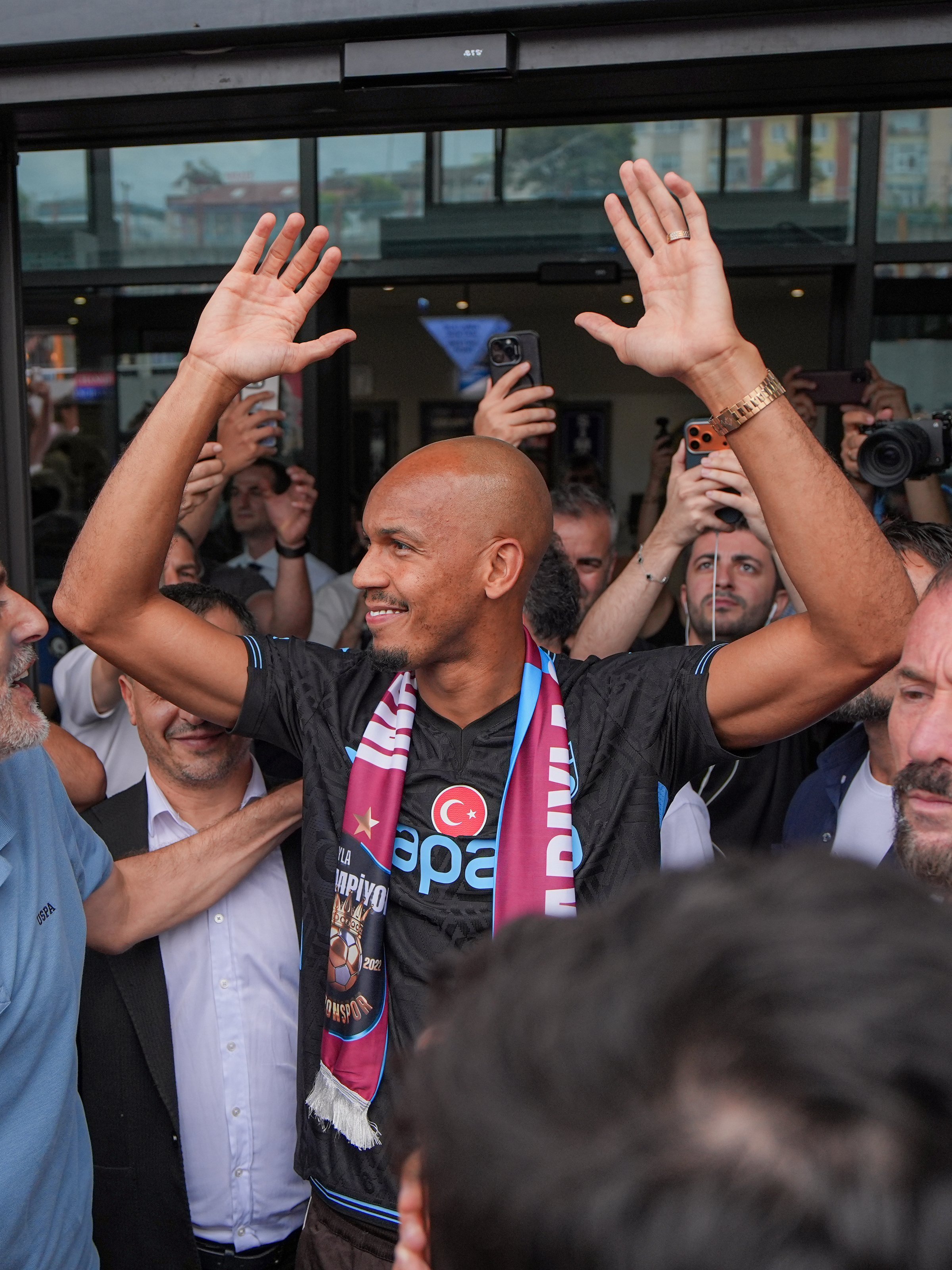 Fabinho Trabzonspor İçin Trabzon’da: Salah’la Yeniden Buluşuyor