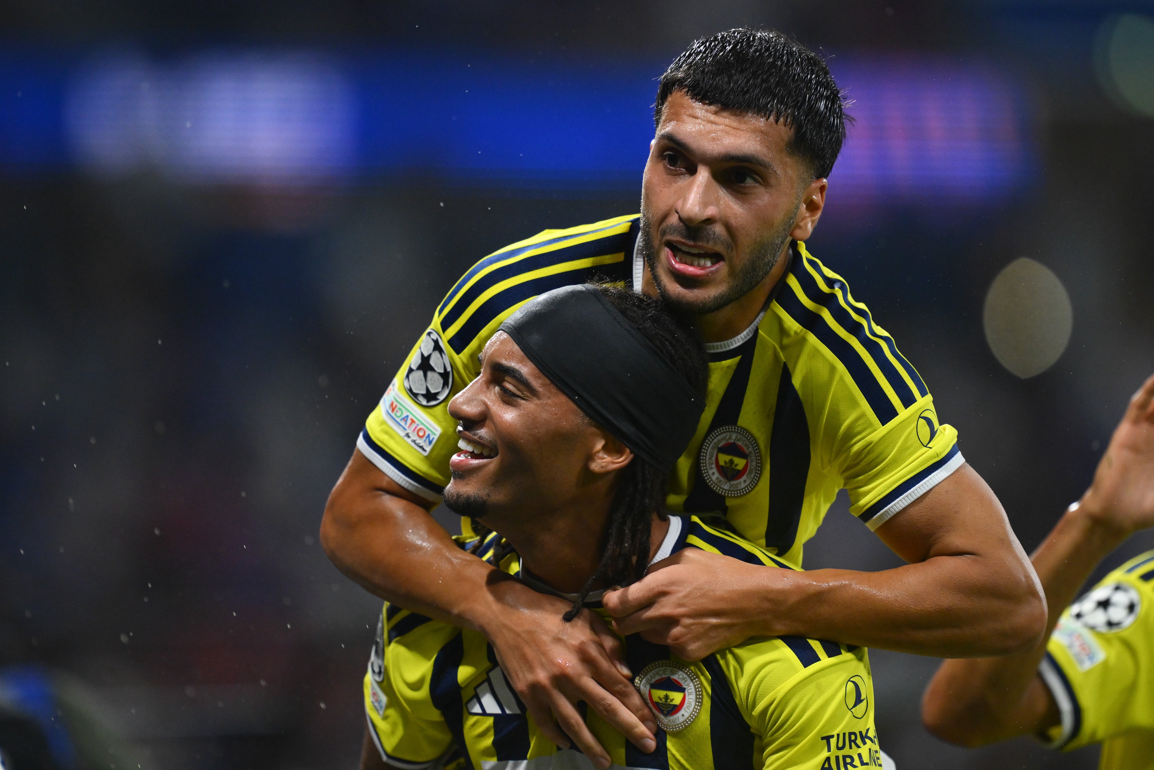 Fenerbahçe 18 Yıllık Hasreti Bitirdi! Lyon’da Tarihi Gece!