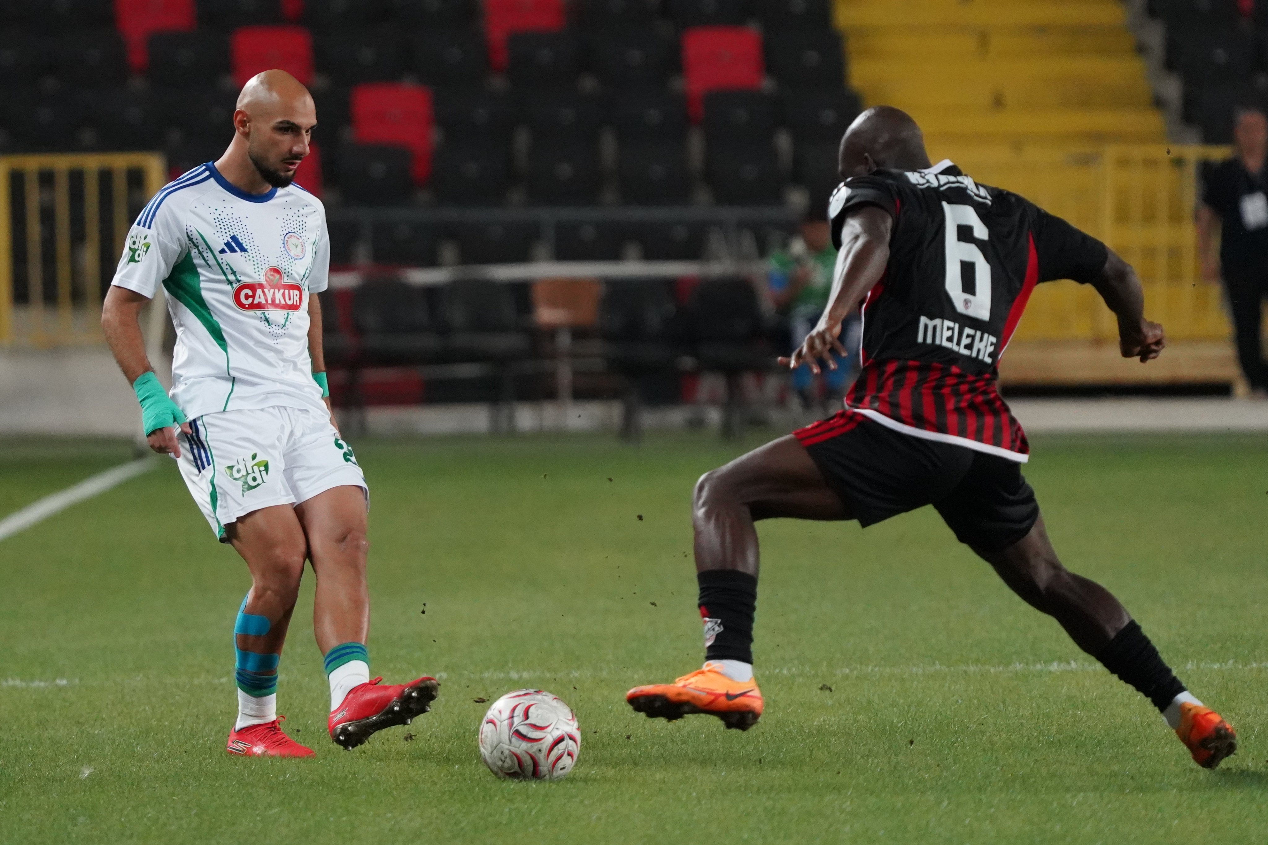 Süper Lig’de Günün Sonuçları: Kocaelispor ve Rizespor Deplasmanda Kazandı