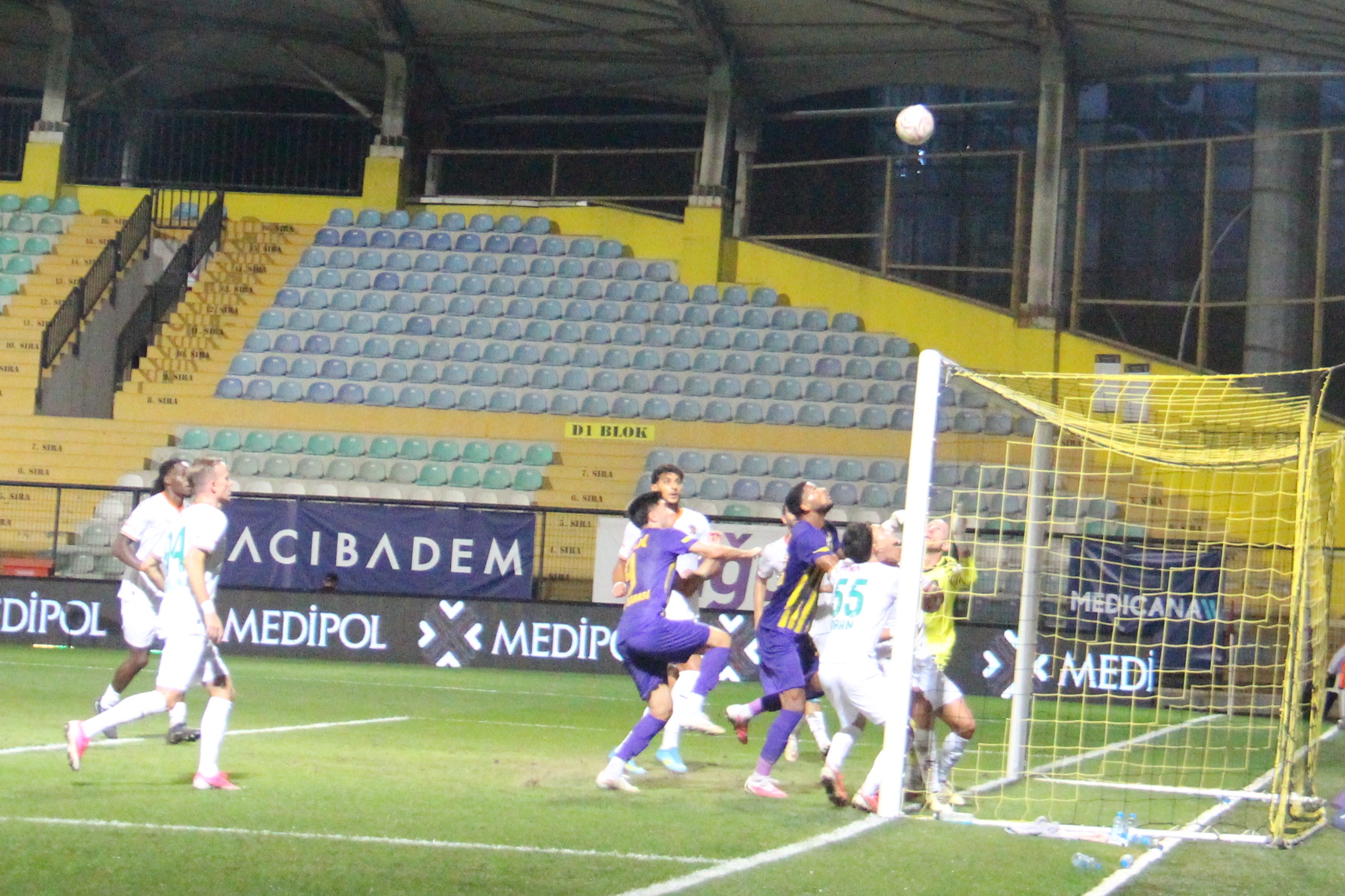 Eyüpspor’dan Unutulmaz Geri Dönüş! 90+4’te Gelen Golle Alanyaspor’u Devirdi fotoğrafı