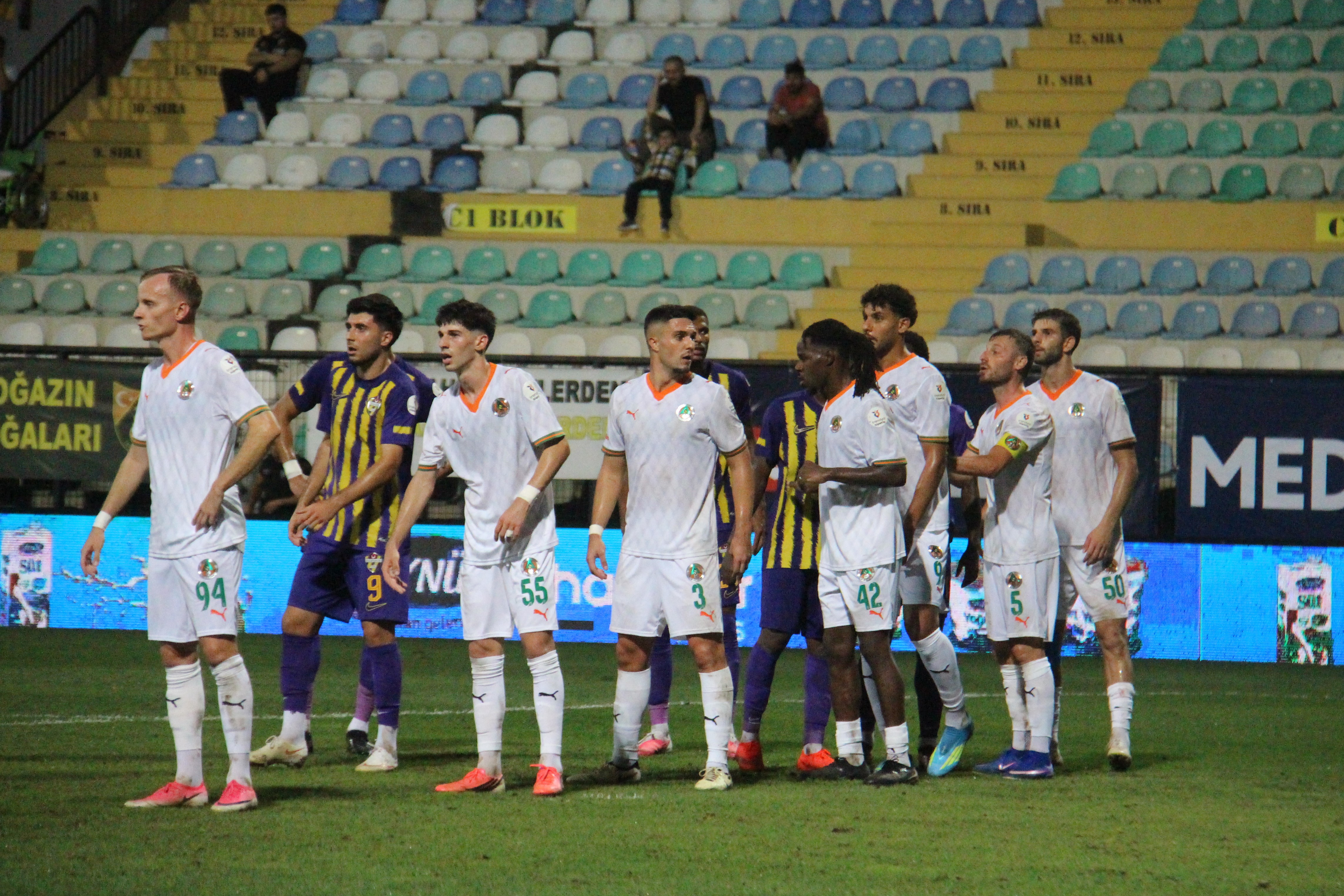 Eyüpspor’dan Unutulmaz Geri Dönüş! 90+4’te Gelen Golle Alanyaspor’u Devirdi fotoğrafı
