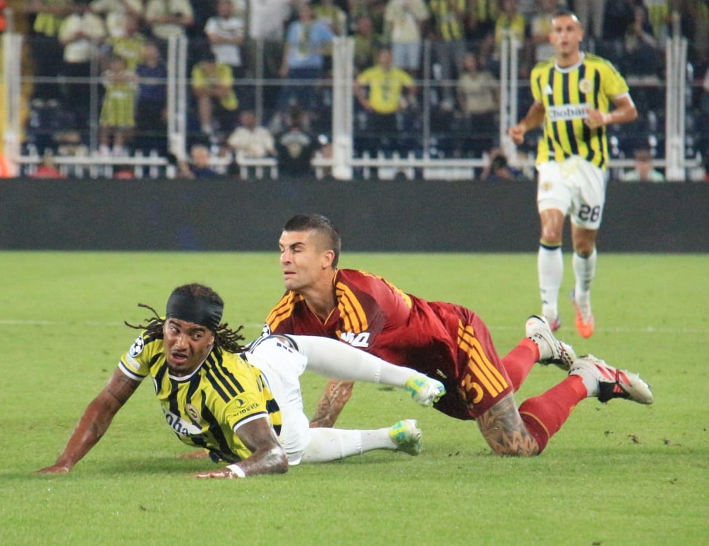 Fenerbahçe 1 puanla başladı