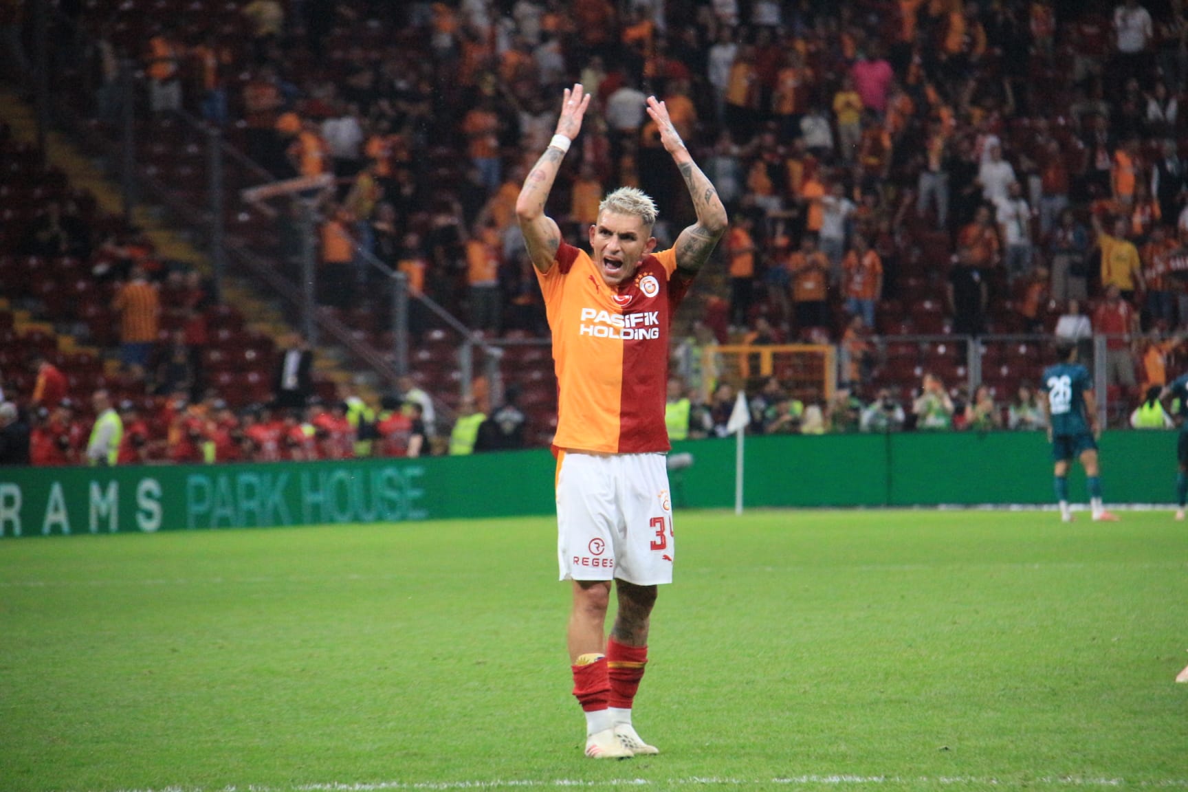 Galatasaray Kocaelispor'u Tek Golle Geçti fotoğrafı