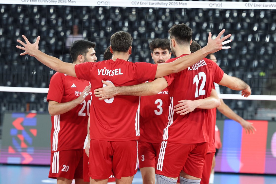 Efeler'den İlk Galibiyet