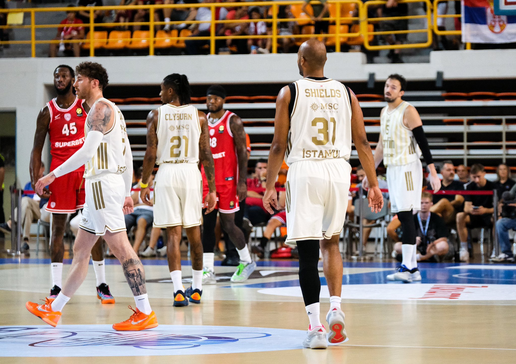 Fenerbahçe Tarfin, Süper Kupa Yarı Finalinde Olympiacos'a Takıldı