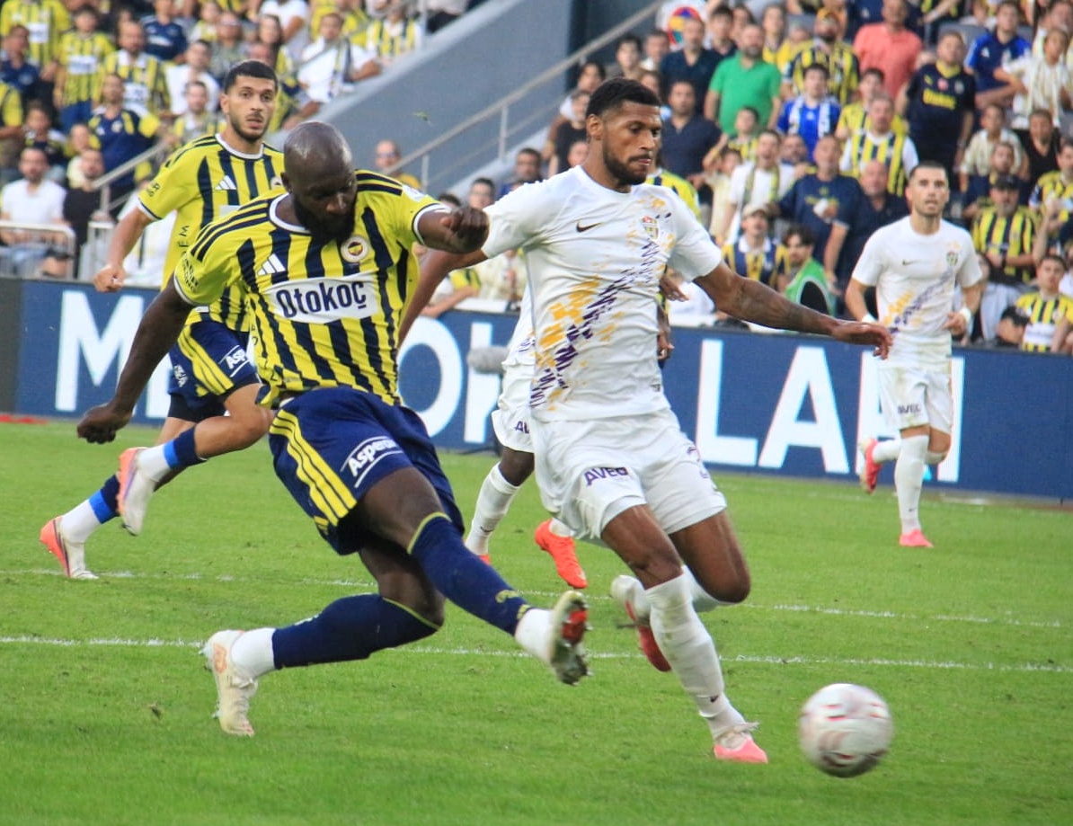 Fenerbahçe'den Tarihi Fark fotoğrafı
