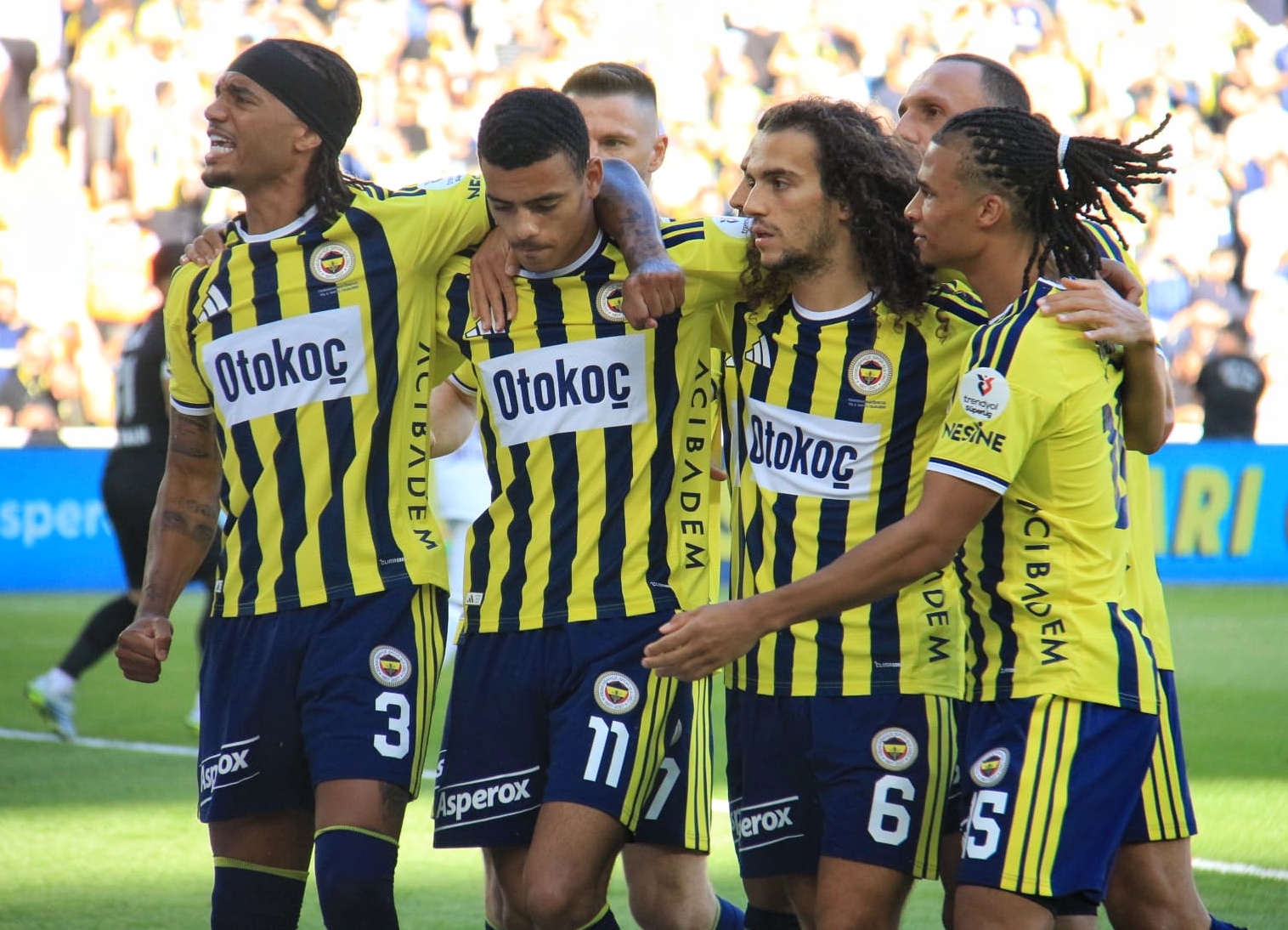 Fenerbahçe'den Tarihi Fark fotoğrafı