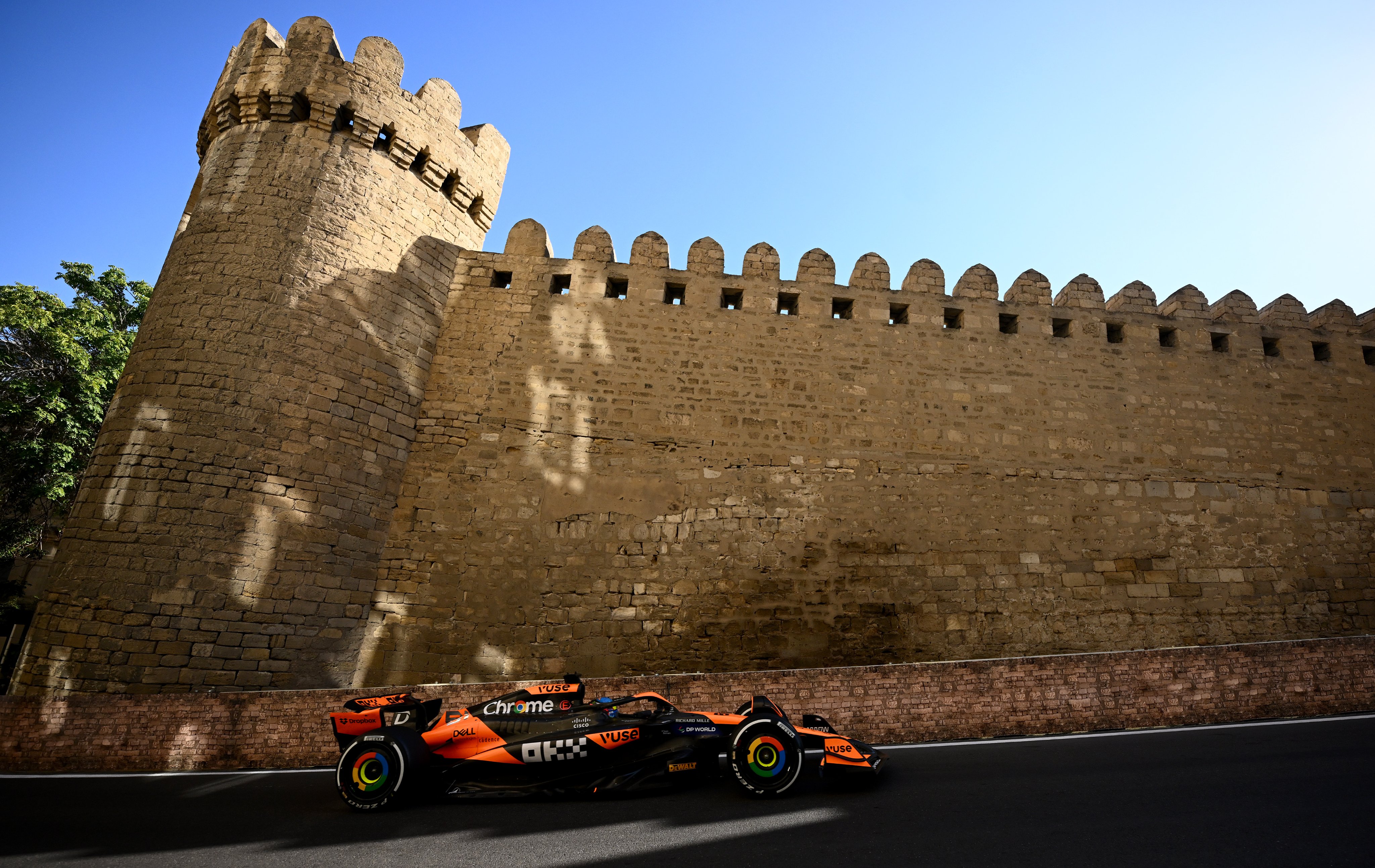 Azerbaycan GP'de Pole Russell'ın
