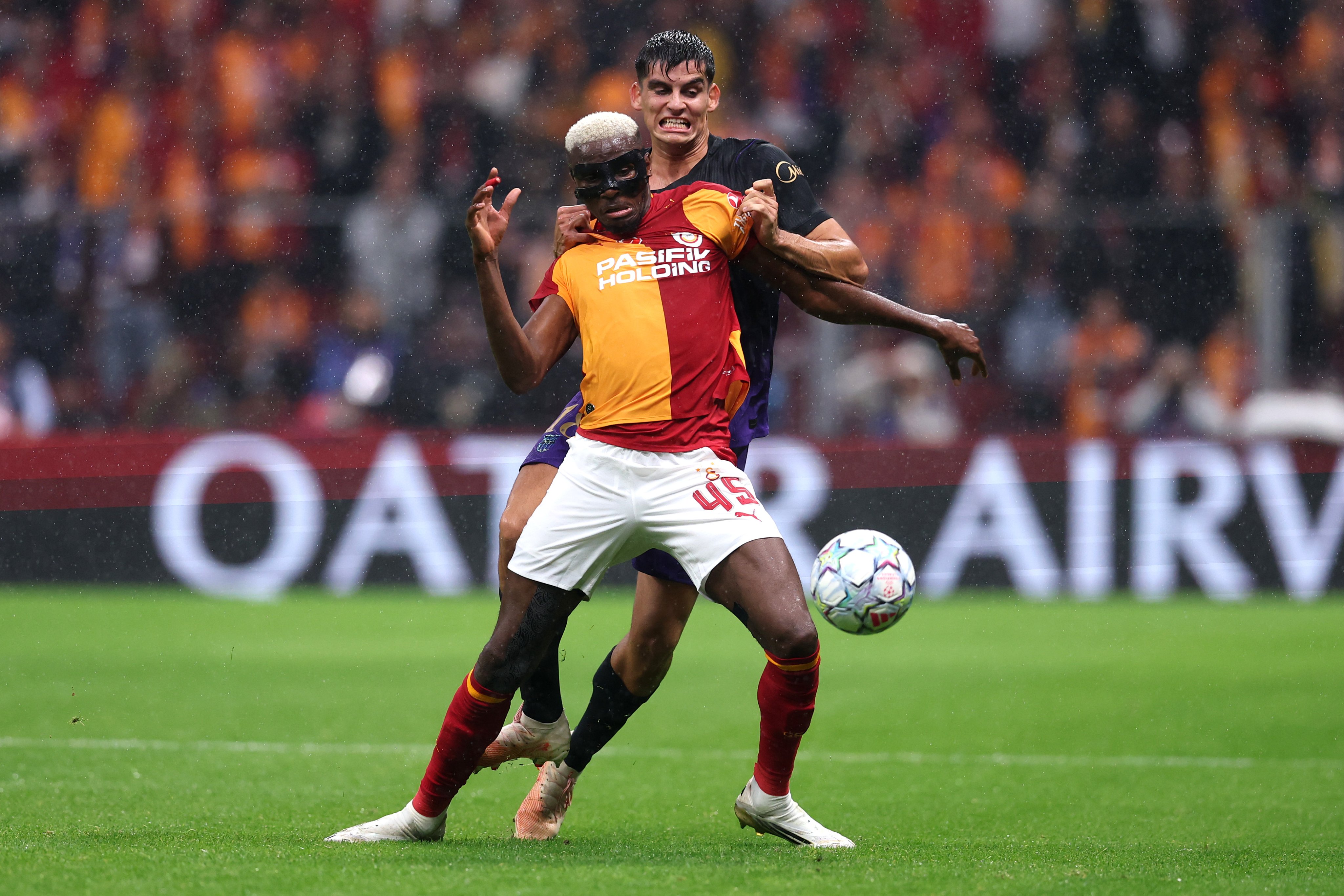 Galatasaray, Barcelona Karşısında İkinci Yarıda Dağıldı
