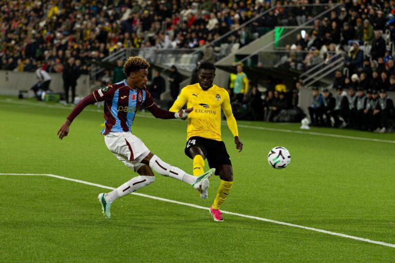 Trabzonspor Avrupa’ya 4 Golle Başladı!