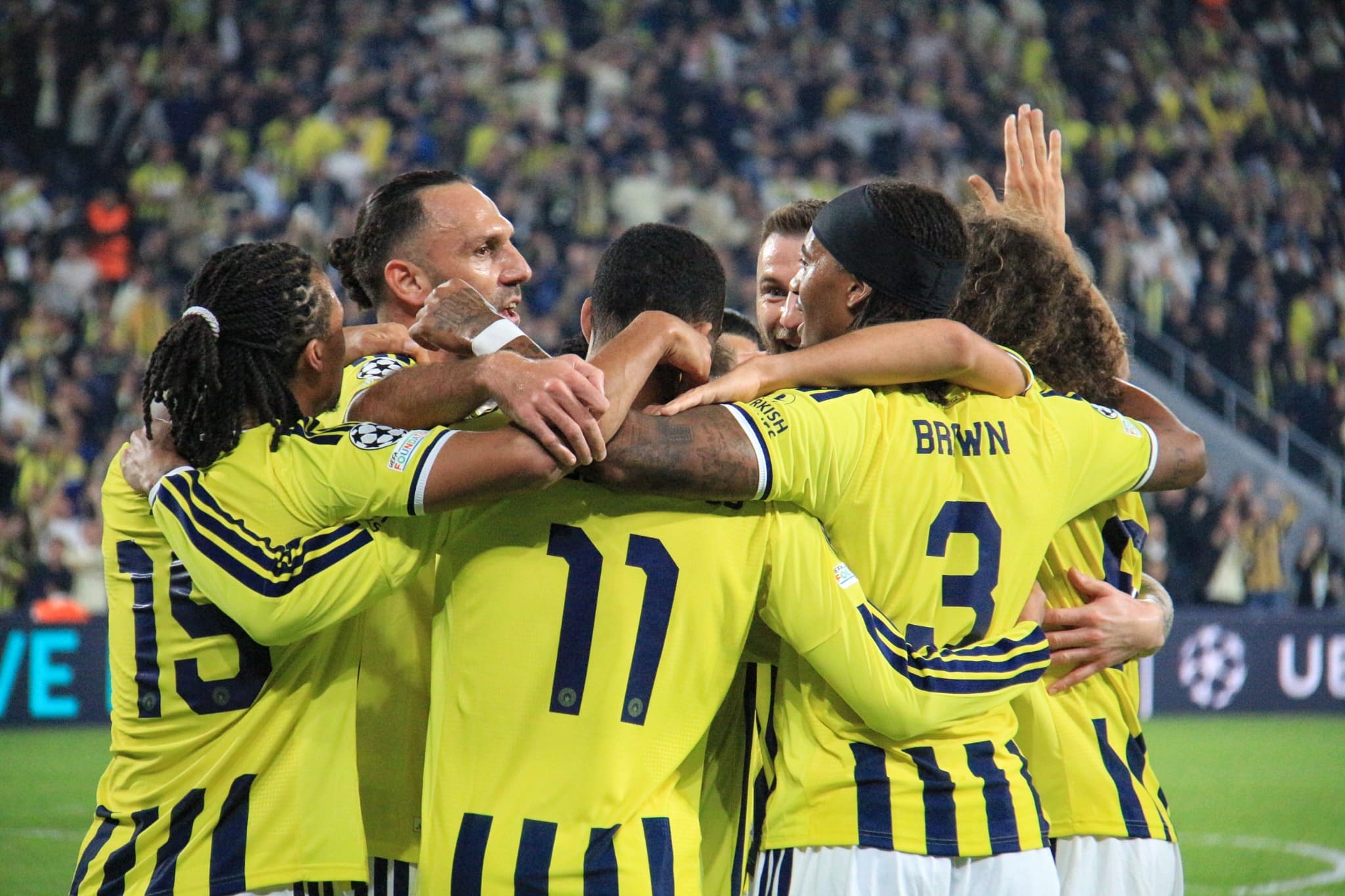 Fenerbahçe Galibiyeti Son Dakikada Kaçırdı