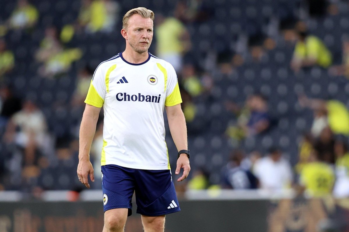 Fenerbahçe'de takım Dirk Kuyt'a emanet!